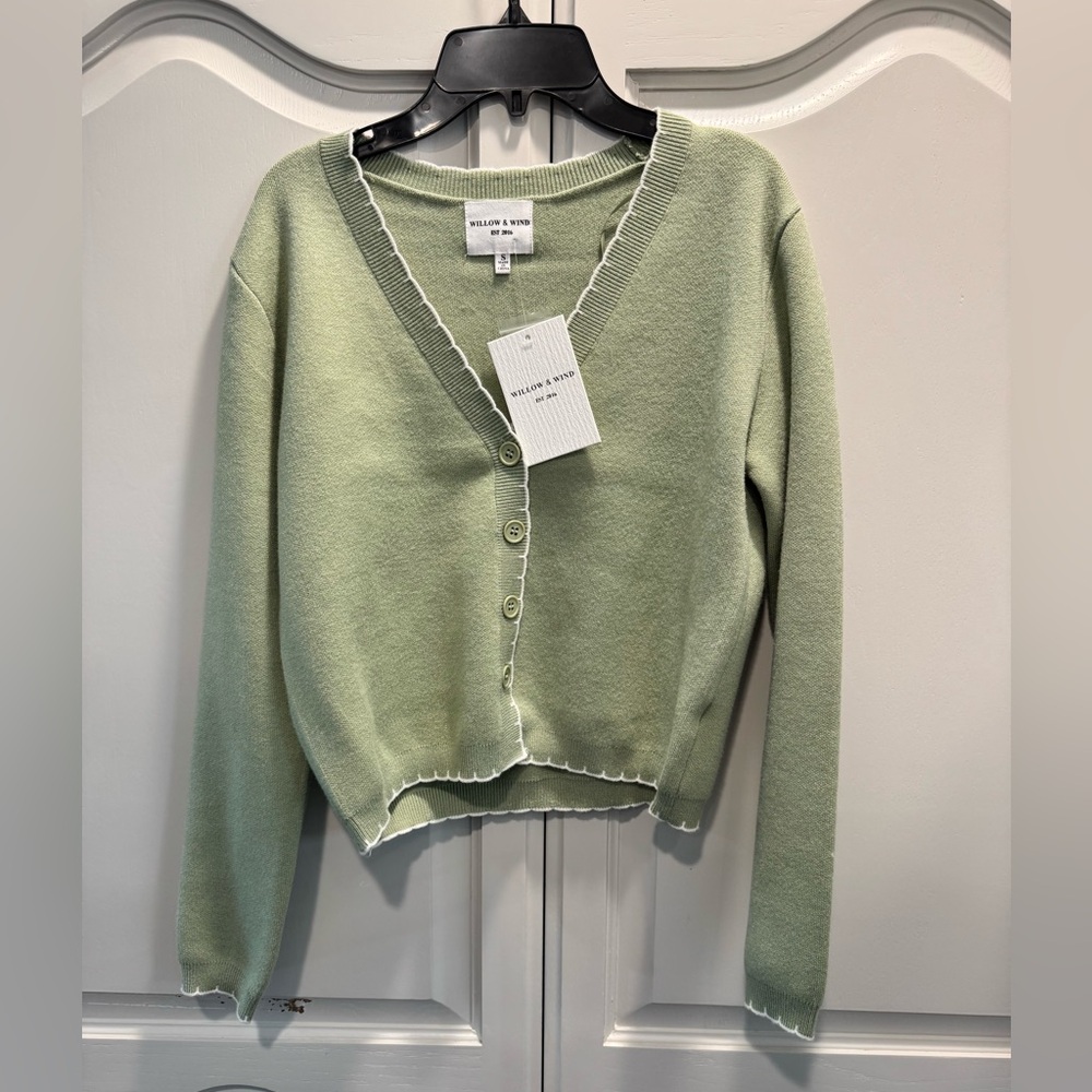 Willow & Wind Light Green Women's Cardigan